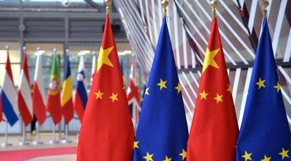 亿牛策略 知错但不改! 英“站着要饭”, 台海南海都要闯, 却称中国是好伙伴
