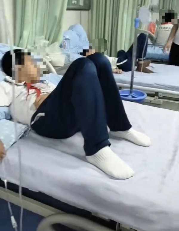 高开网 汕尾一学校94名小学生肠胃不适，有孩子一天腹泻7次，多方回应